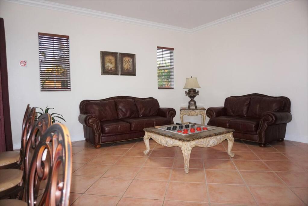 New Luxury Vacation Dream Rental- Sleeps 15! Miami Exteriér fotografie