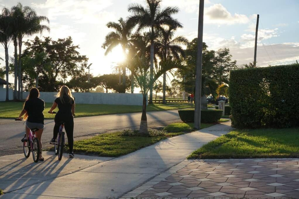New Luxury Vacation Dream Rental- Sleeps 15! Miami Exteriér fotografie