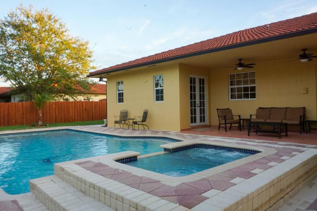 New Luxury Vacation Dream Rental- Sleeps 15! Miami Exteriér fotografie